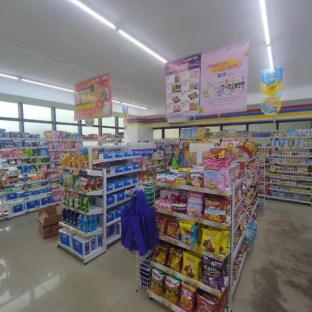 Padina Suites Tangerang Extérieur photo